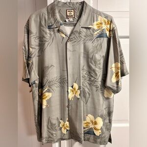 Tommy Bahama 100% silk floral men’s shirt.
